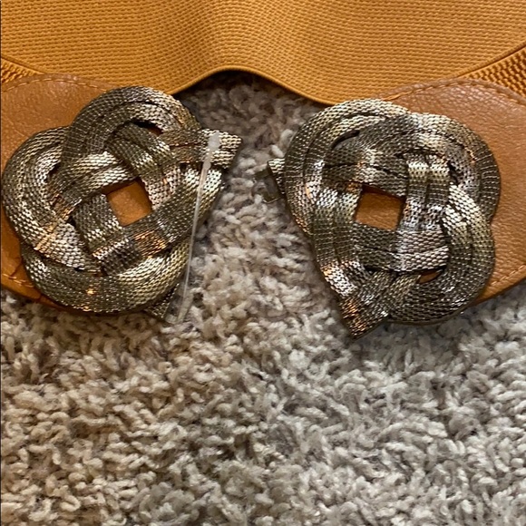 Foreign Exchange Tan Belt - Picture 3 of 4